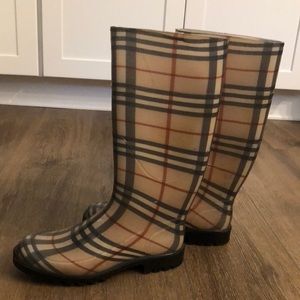 Burberry NOVA check rain boots size 37